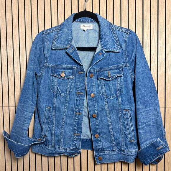 Madewell Jackets & Blazers - 220 Madewell Classic Denim Jacket in Light Wash (Medium, EUC) $130 Retail